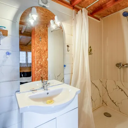Chalet Chalet Gite Saint-Paulet-de-Caisson
